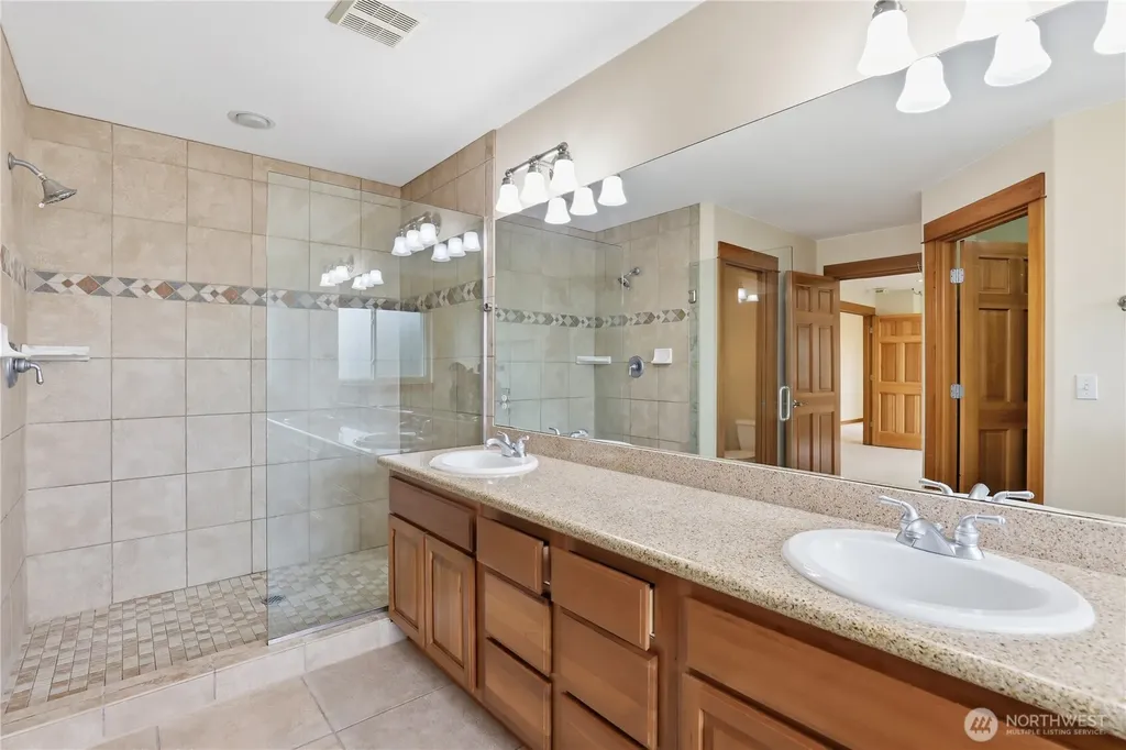 1963 NW Rampart Ridge Court Bremerton WA 98311