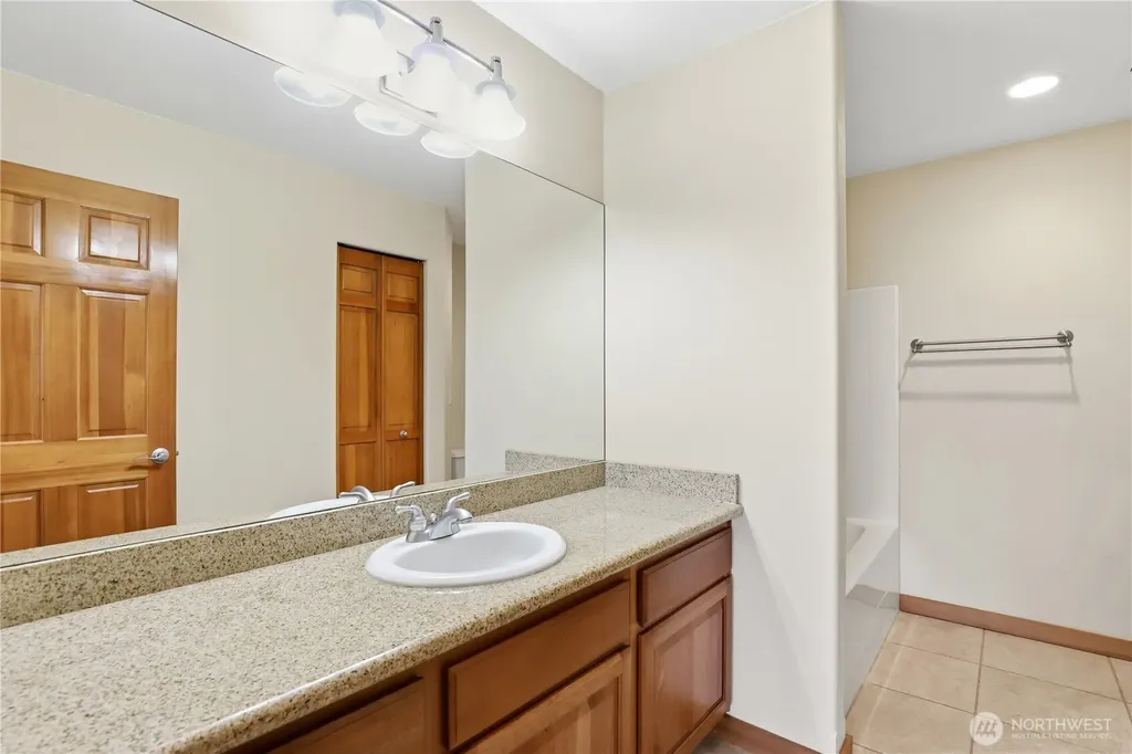 1963 NW Rampart Ridge Court Bremerton WA 98311