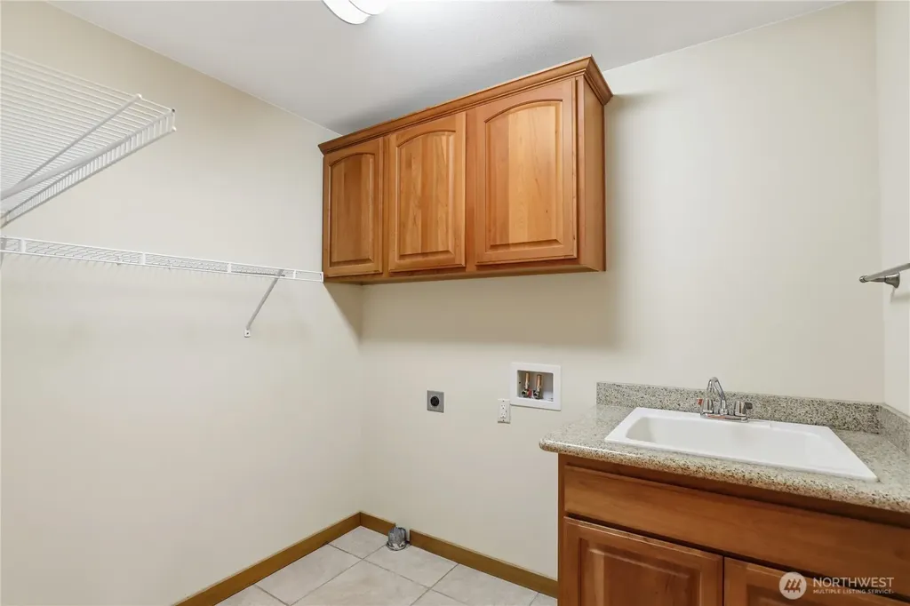 1963 NW Rampart Ridge Court Bremerton WA 98311