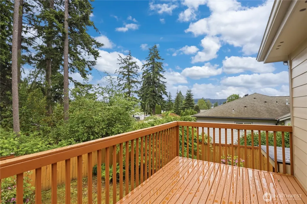 1963 NW Rampart Ridge Court Bremerton WA 98311