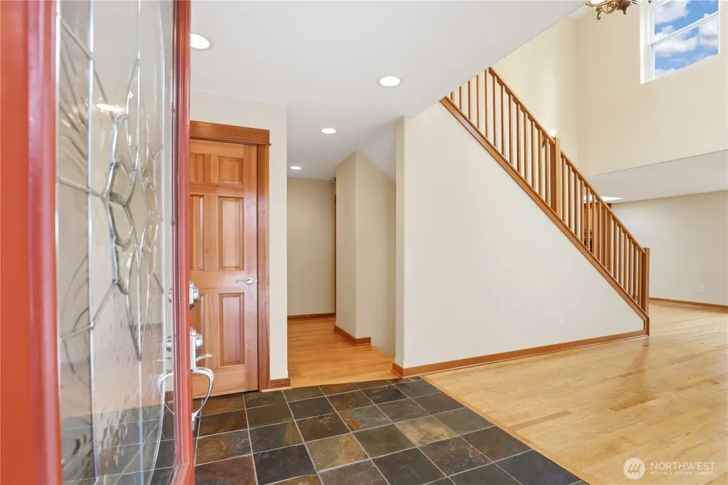 1963 NW Rampart Ridge Court Bremerton WA 98311