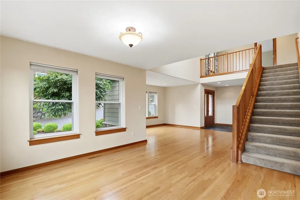 1963 NW Rampart Ridge Court Bremerton WA 98311