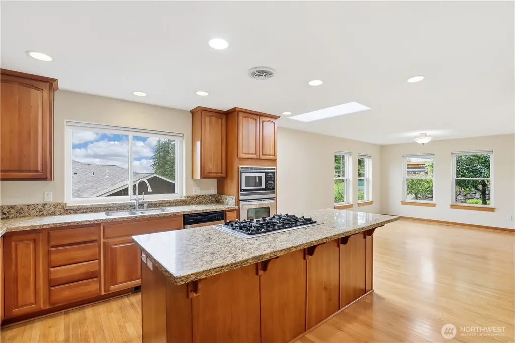 1963 NW Rampart Ridge Court Bremerton WA 98311