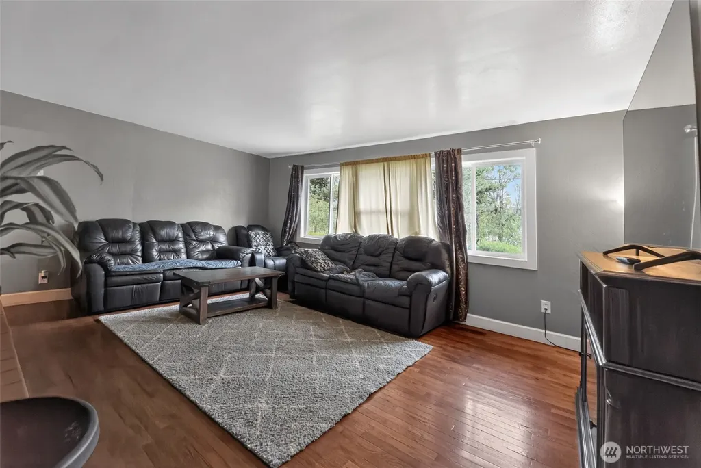 621 E Summa Street Centralia WA 98531