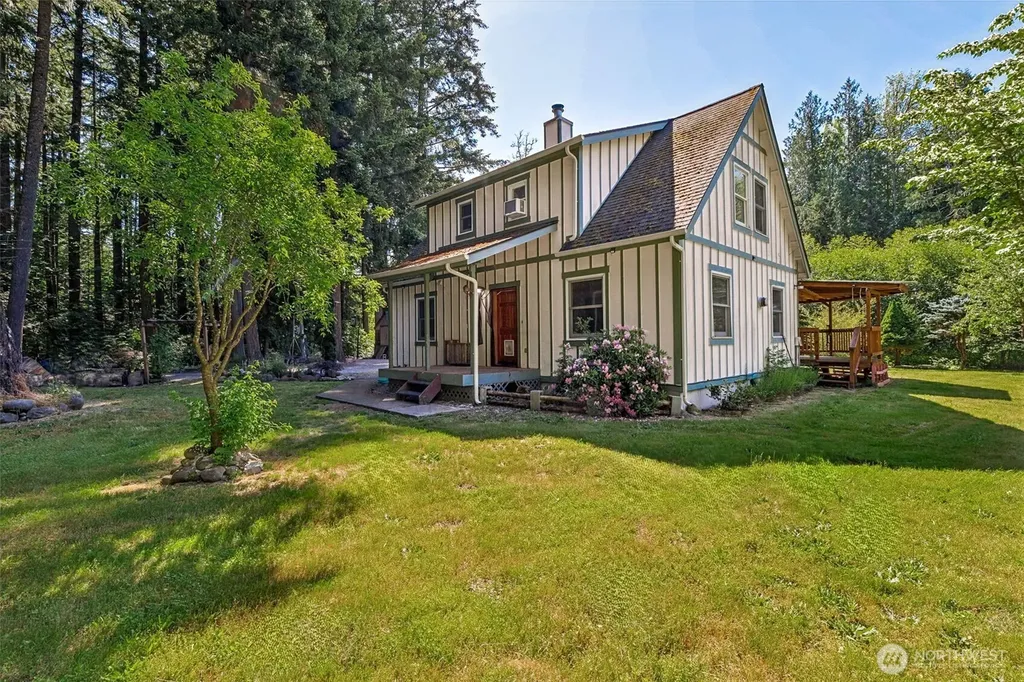 15711 Vail Cut Off Road SE Rainier WA 98576