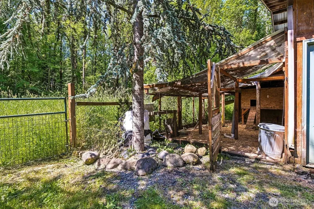 15711 Vail Cut Off Road SE Rainier WA 98576