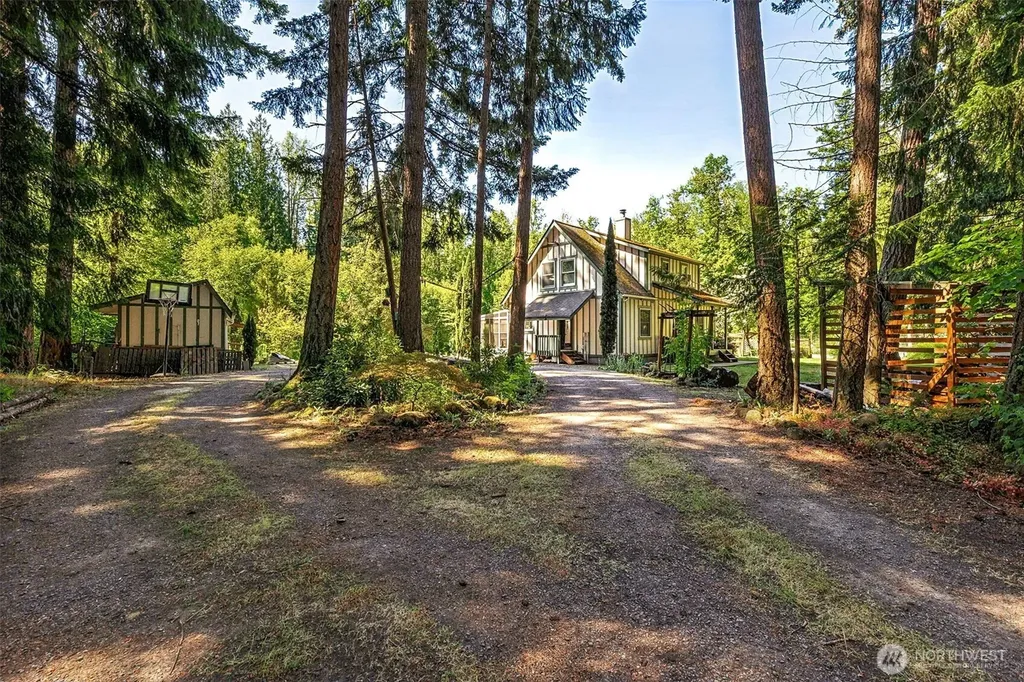 15711 Vail Cut Off Road SE Rainier WA 98576