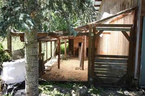 15711 Vail Cut Off Road SE Rainier WA 98576