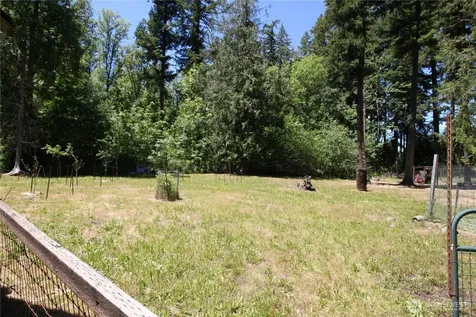 15711 Vail Cut Off Road SE Rainier WA 98576