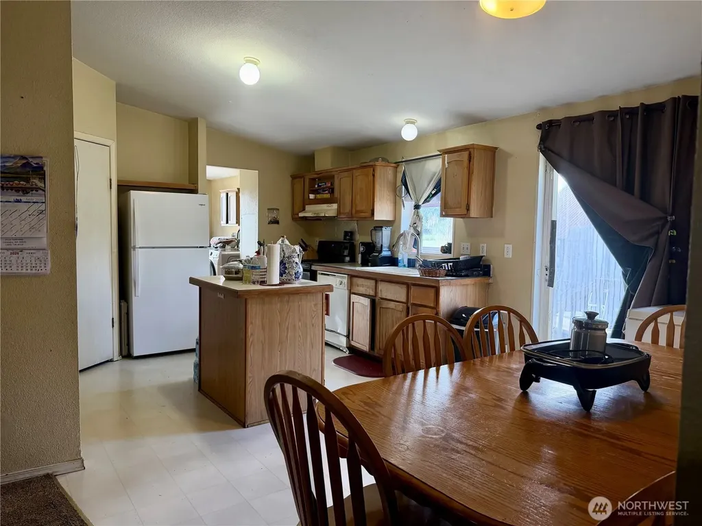 6823 201st Avenue SW Centralia WA 98531