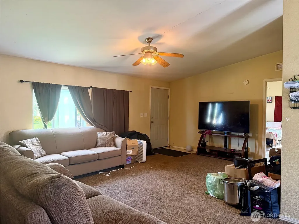 6823 201st Avenue SW Centralia WA 98531