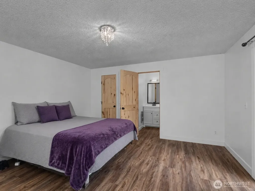 18426 Old Hwy 99 SW Rochester WA 98579