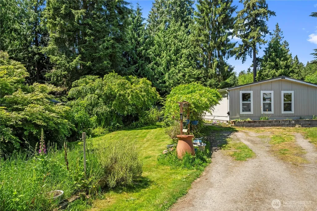 3036 Emerald Crescent Court Camano Island WA 98282