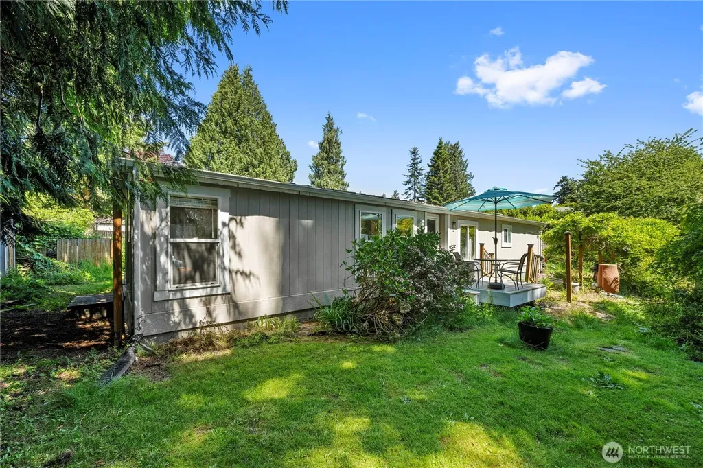 3036 Emerald Crescent Court Camano Island WA 98282