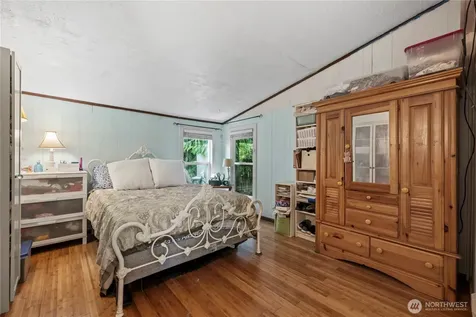 3036 Emerald Crescent Court Camano Island WA 98282