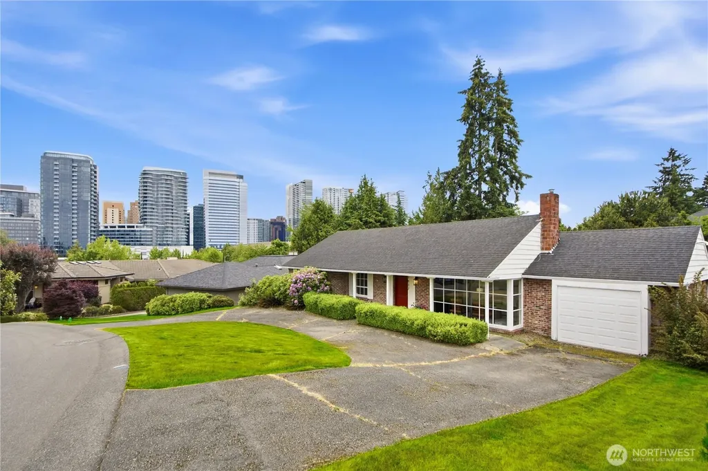 9837 Belfair Road Bellevue WA 98004