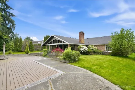 9837 Belfair Road Bellevue WA 98004