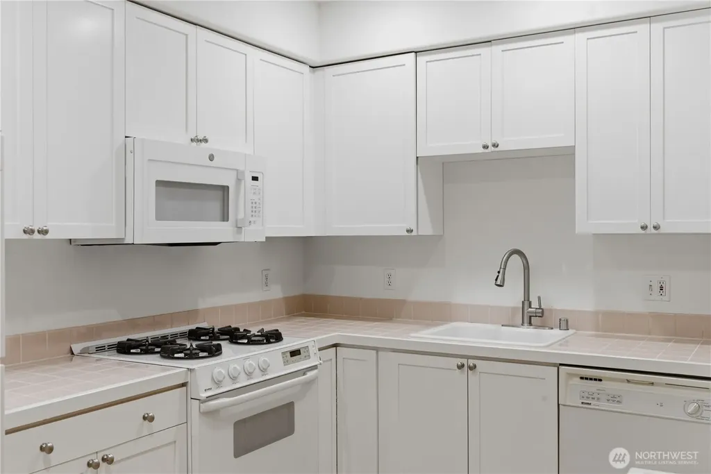 4722 12th Avenue NE Seattle WA 98105