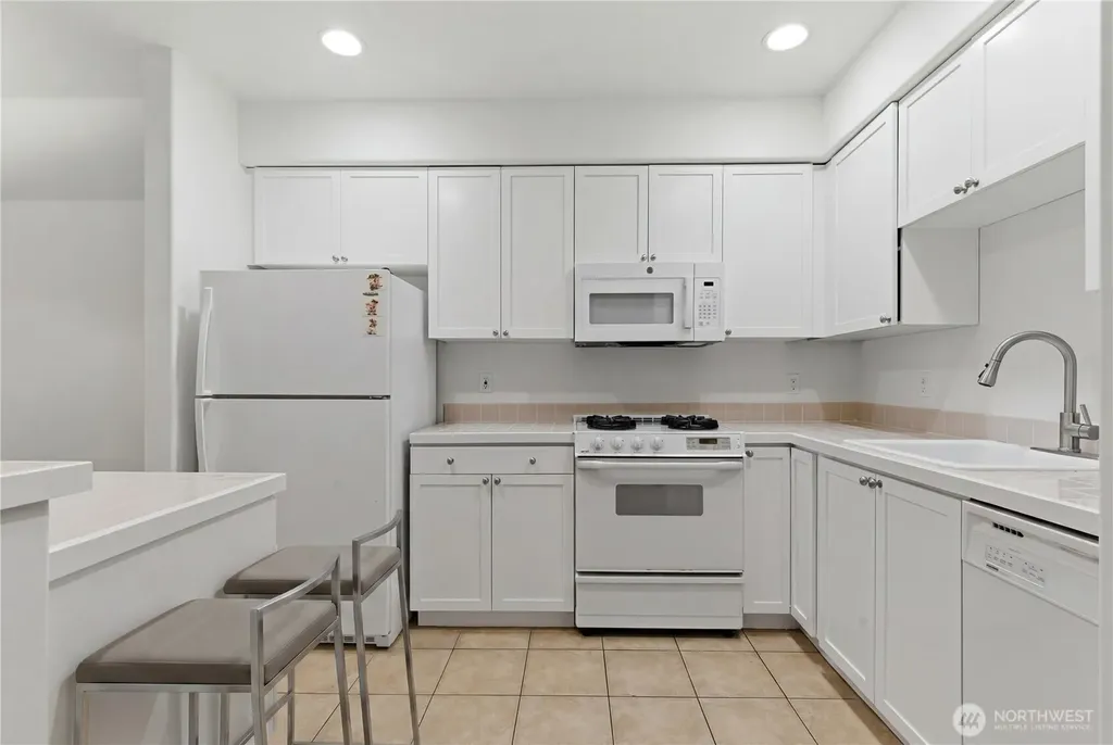 4722 12th Avenue NE Seattle WA 98105