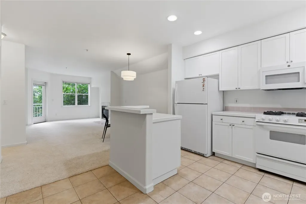 4722 12th Avenue NE Seattle WA 98105