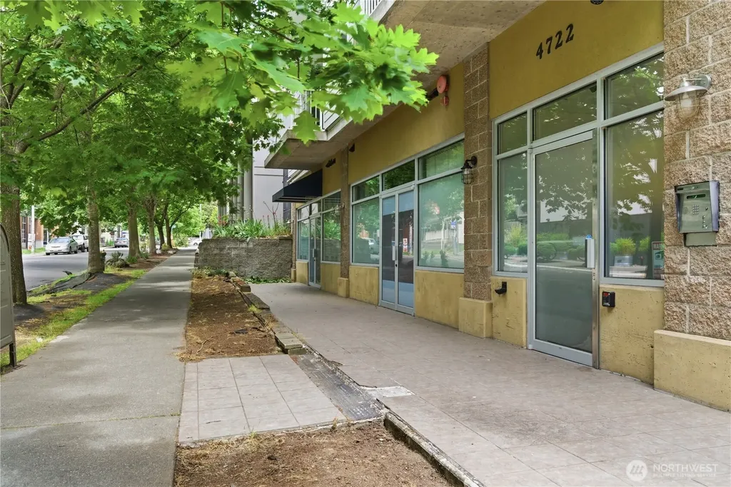 4722 12th Avenue NE Seattle WA 98105