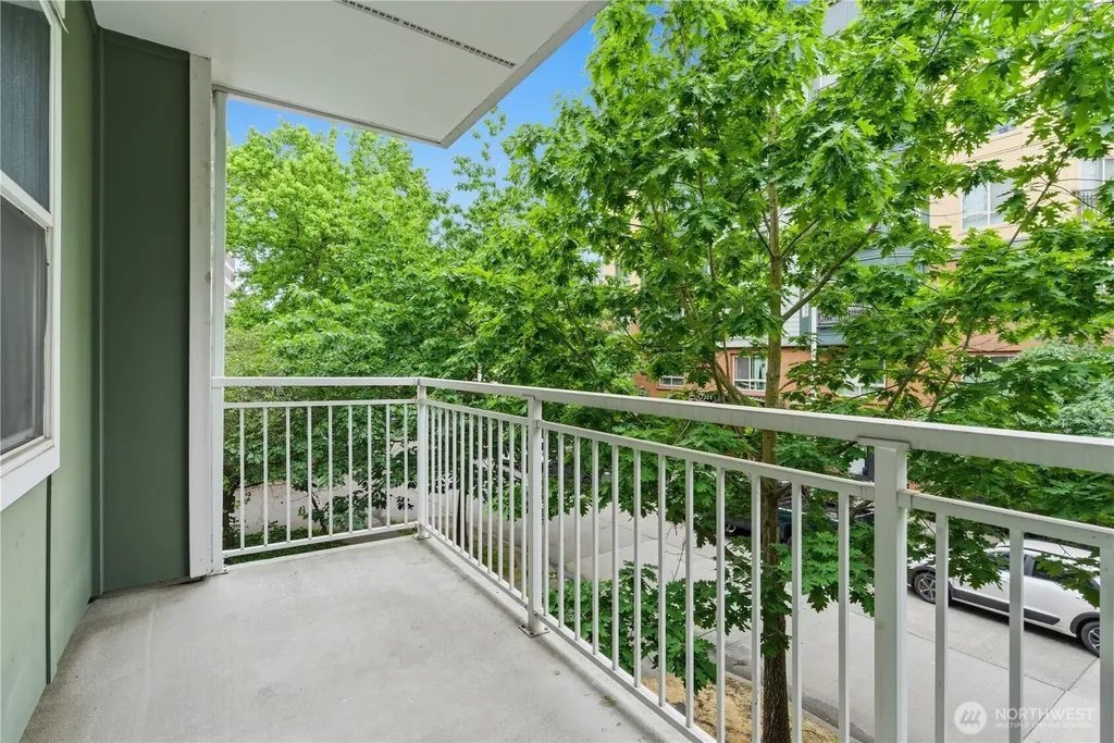 4722 12th Avenue NE Seattle WA 98105
