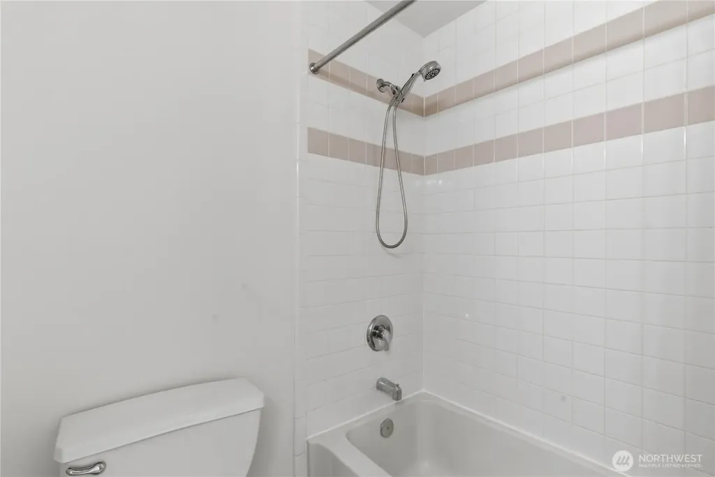 4722 12th Avenue NE Seattle WA 98105