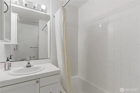 4722 12th Avenue NE Seattle WA 98105