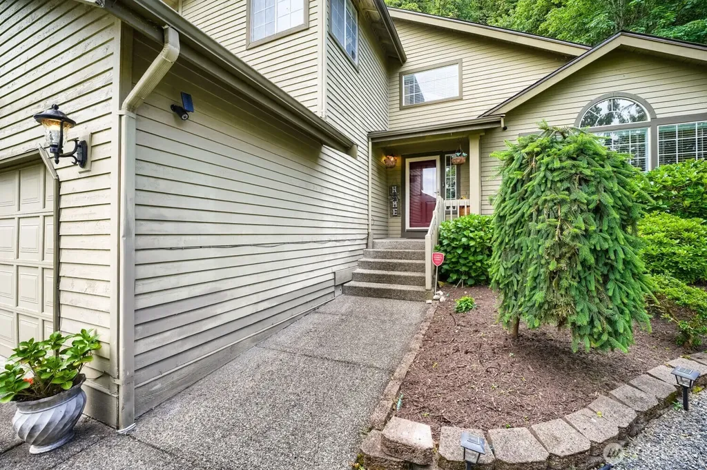 15827 SE 156th Court Renton WA 98058