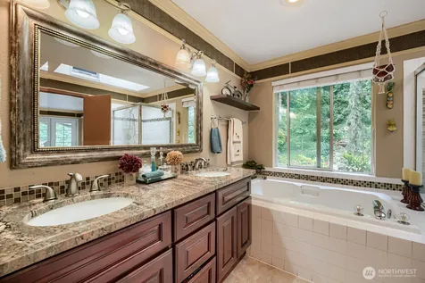 15827 SE 156th Court Renton WA 98058