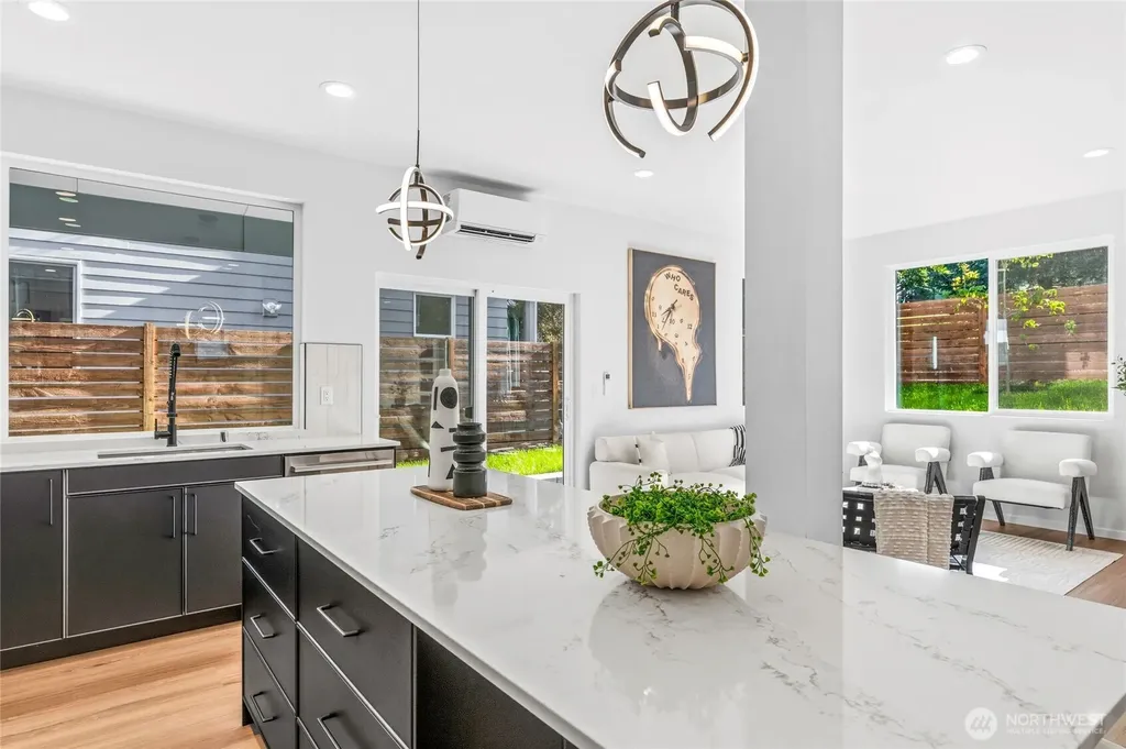 10708 Linden Avenue N Seattle WA 98133
