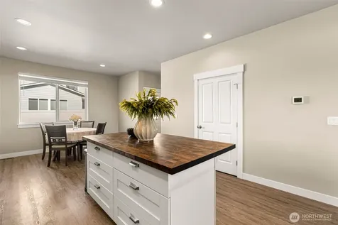 284 S Nevada Avenue East Wenatchee WA 98802