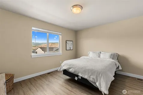 284 S Nevada Avenue East Wenatchee WA 98802