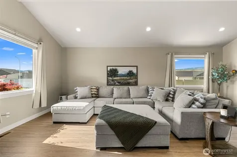 284 S Nevada Avenue East Wenatchee WA 98802