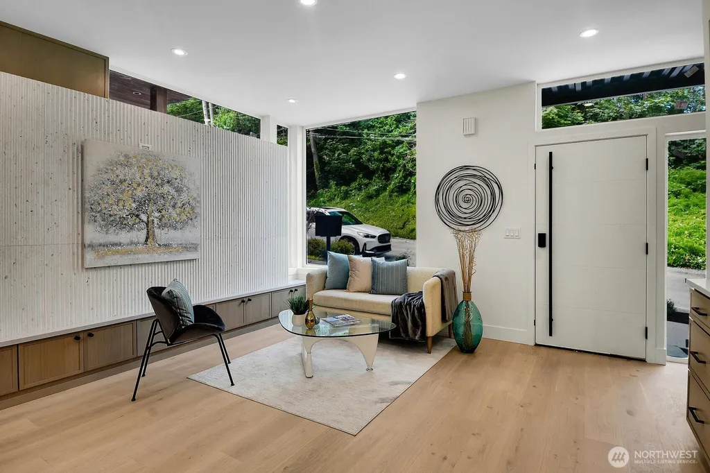 2622 Mayfair Avenue N Seattle WA 98109