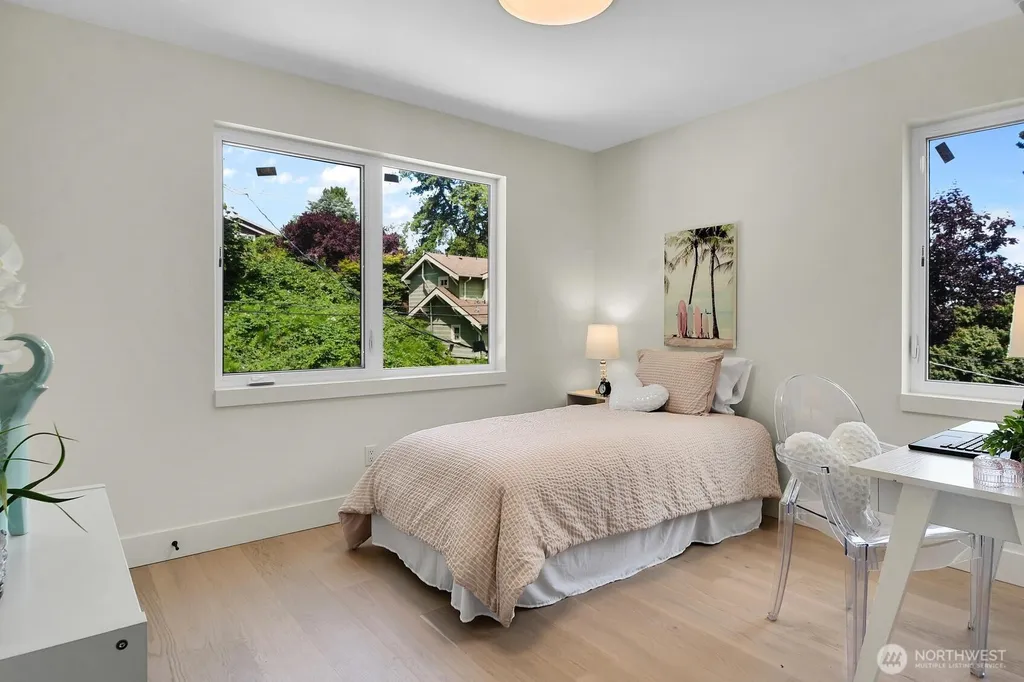 2622 Mayfair Avenue N Seattle WA 98109