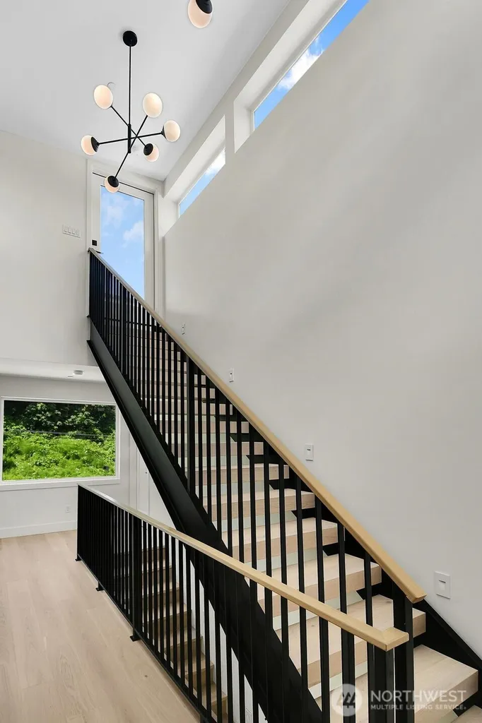 2622 Mayfair Avenue N Seattle WA 98109