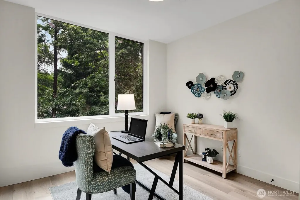 2622 Mayfair Avenue N Seattle WA 98109