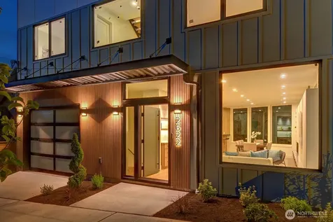 2622 Mayfair Avenue N Seattle WA 98109