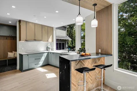 2622 Mayfair Avenue N Seattle WA 98109