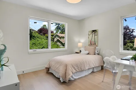 2622 Mayfair Avenue N Seattle WA 98109