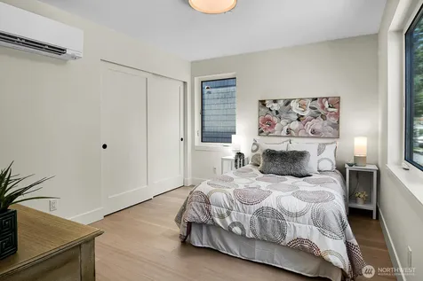 2622 Mayfair Avenue N Seattle WA 98109