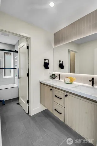 2622 Mayfair Avenue N Seattle WA 98109