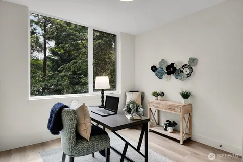 2622 Mayfair Avenue N Seattle WA 98109