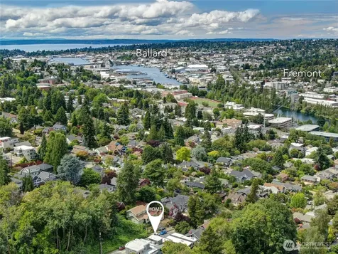 2622 Mayfair Avenue N Seattle WA 98109