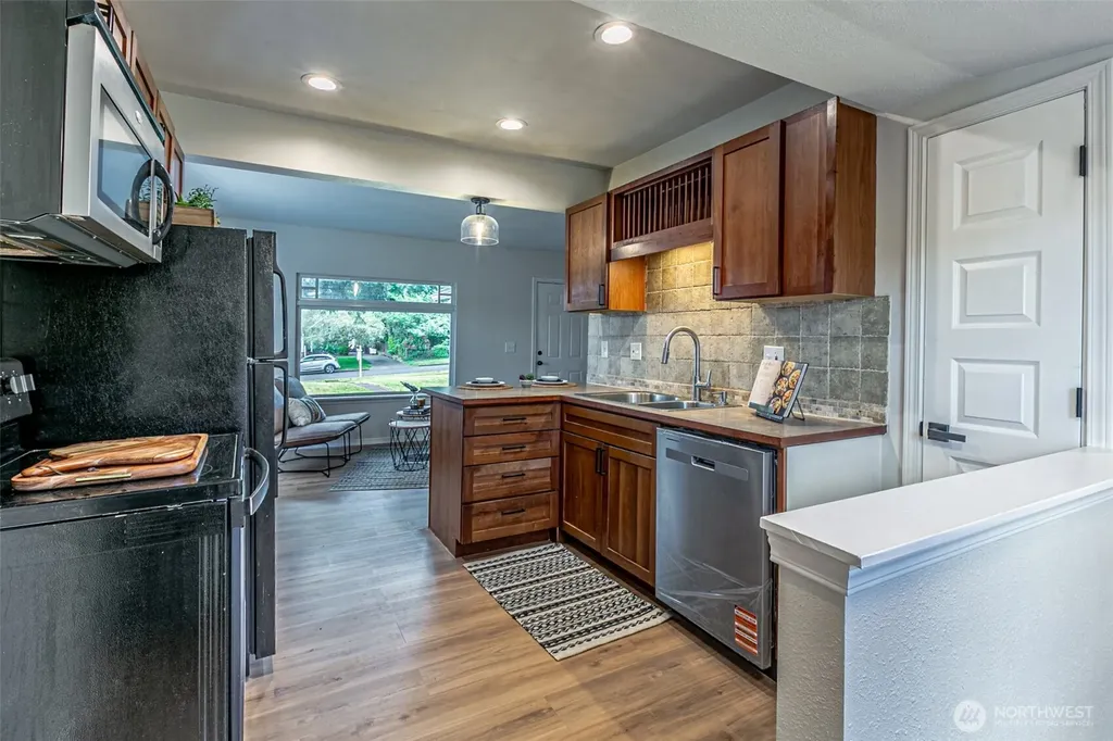 239 S 57th Street Tacoma WA 98408
