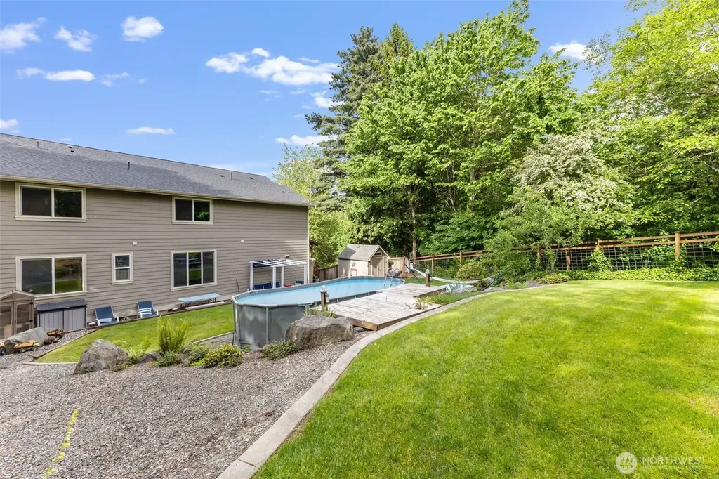 1024 12th Avenue SW Puyallup WA 98371