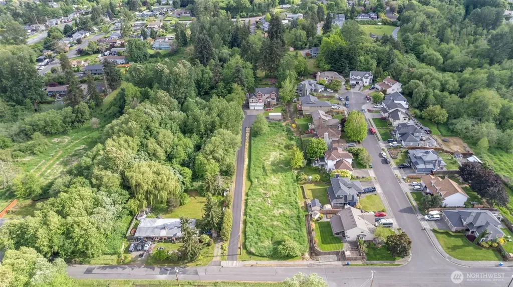 1024 12th Avenue SW Puyallup WA 98371