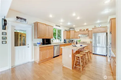 1024 12th Avenue SW Puyallup WA 98371