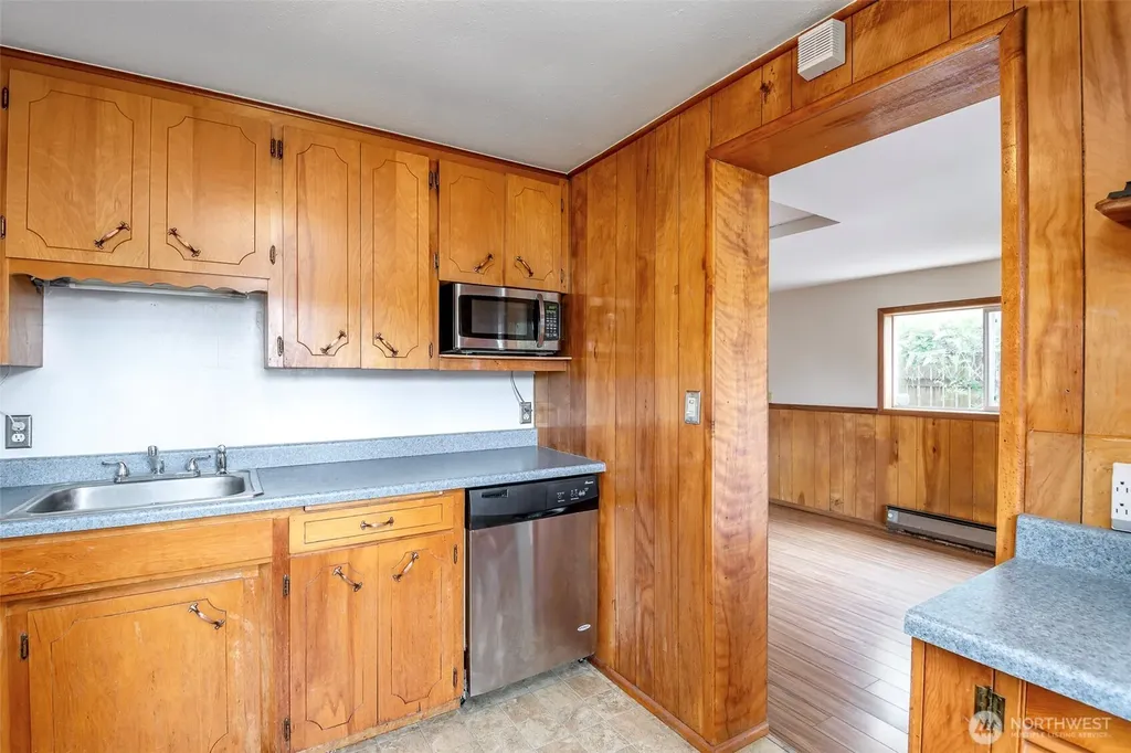 1627 120th Street S Tacoma WA 98444